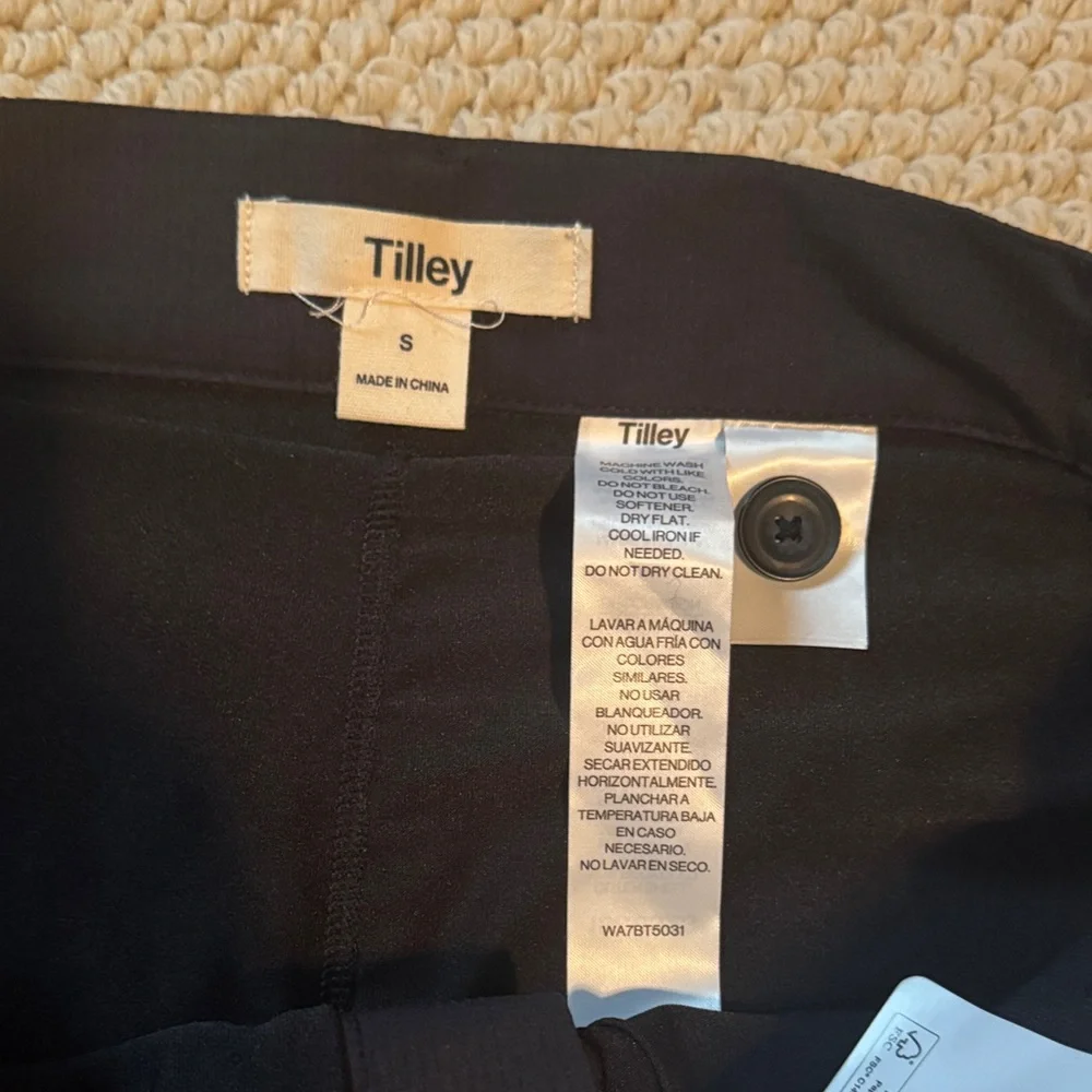 Skort—black—-tilley sz small - Picture 2 of 6
